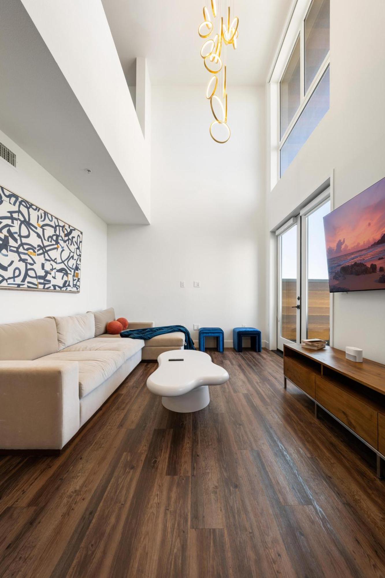 Sky-high Elegance Waterfront Penthouse 4 Beds * Los Ángeles