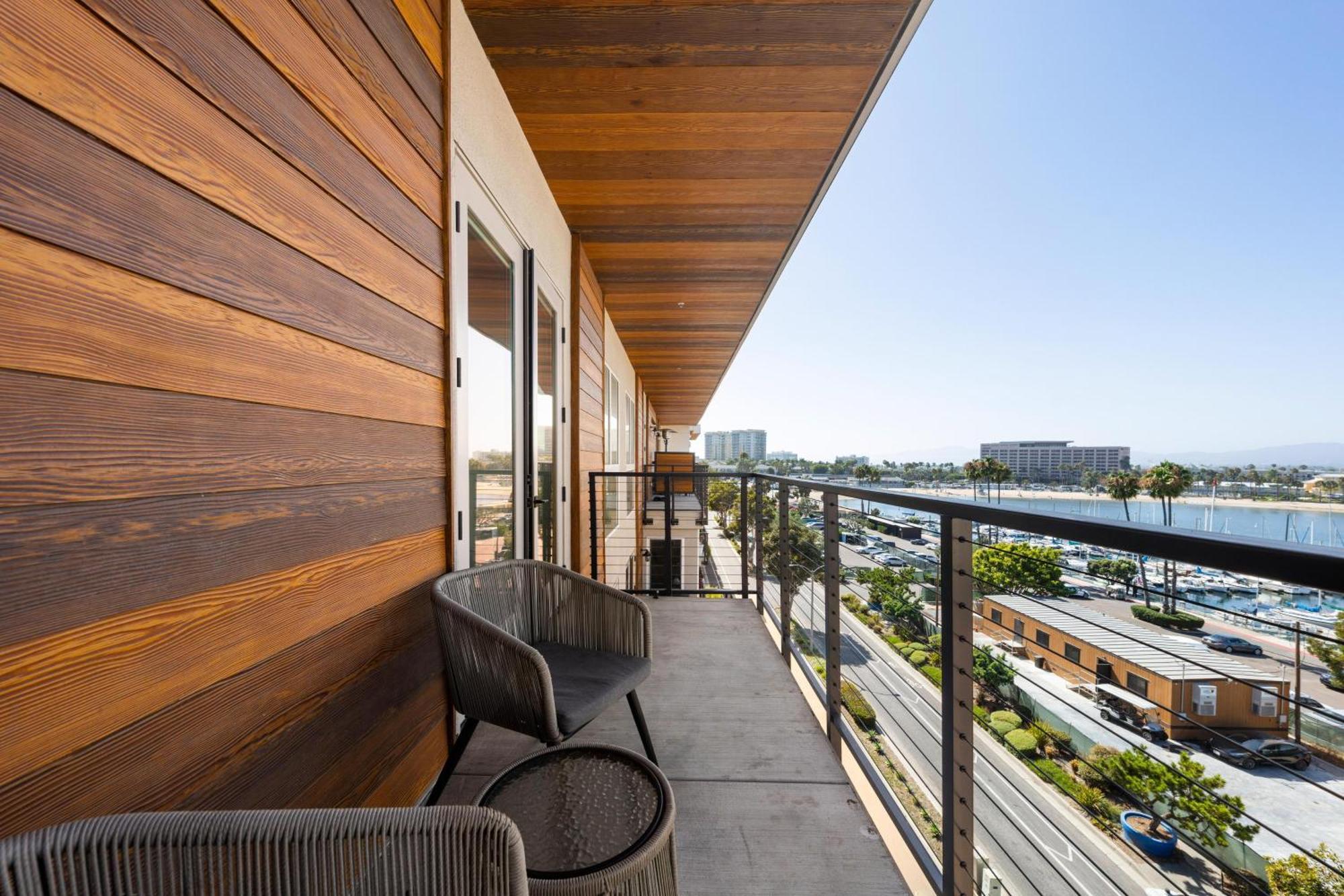 Sky-high Elegance Waterfront Penthouse 4 Beds Apartamento *