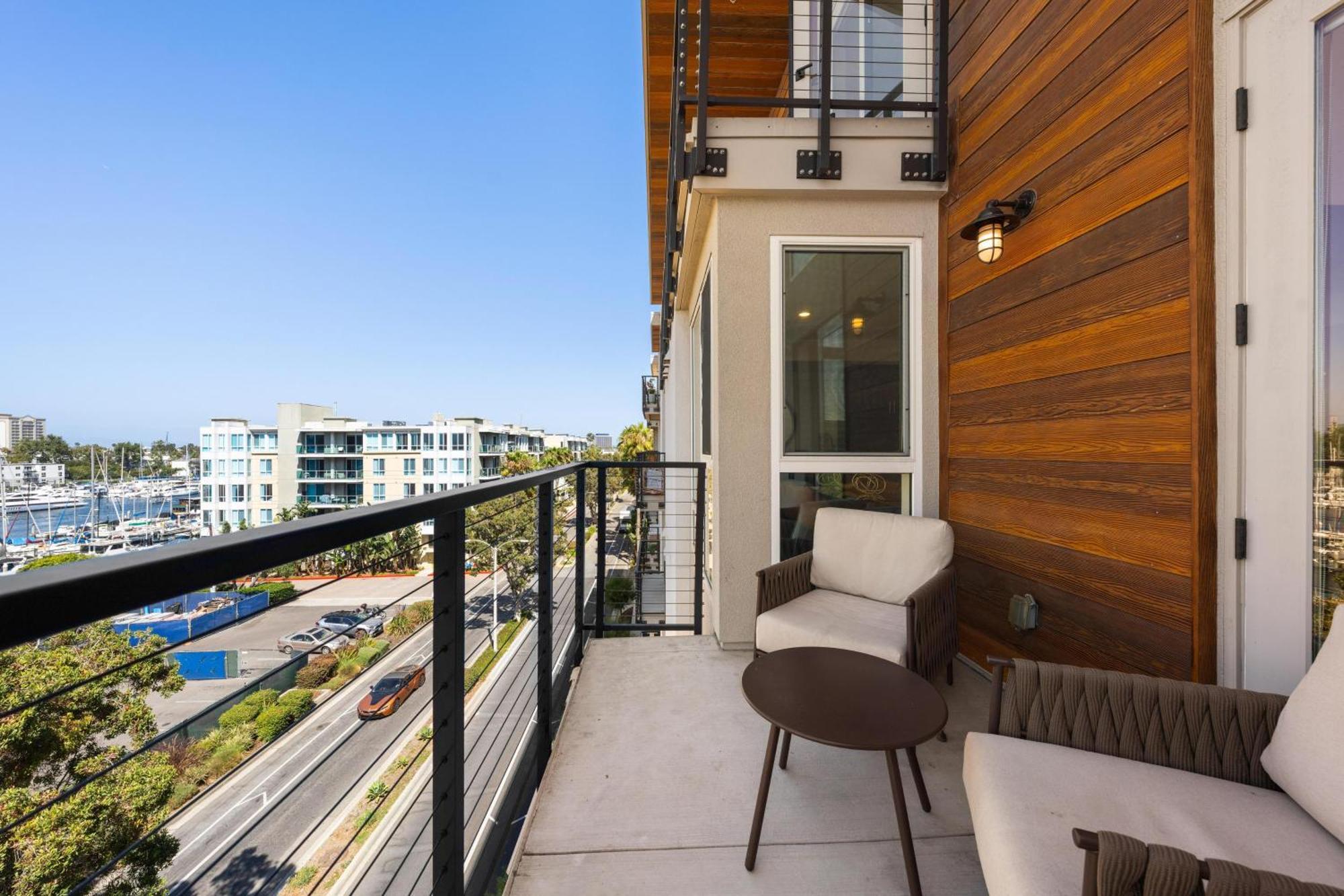 Apartamento Sky-high Elegance Waterfront Penthouse 4 Beds